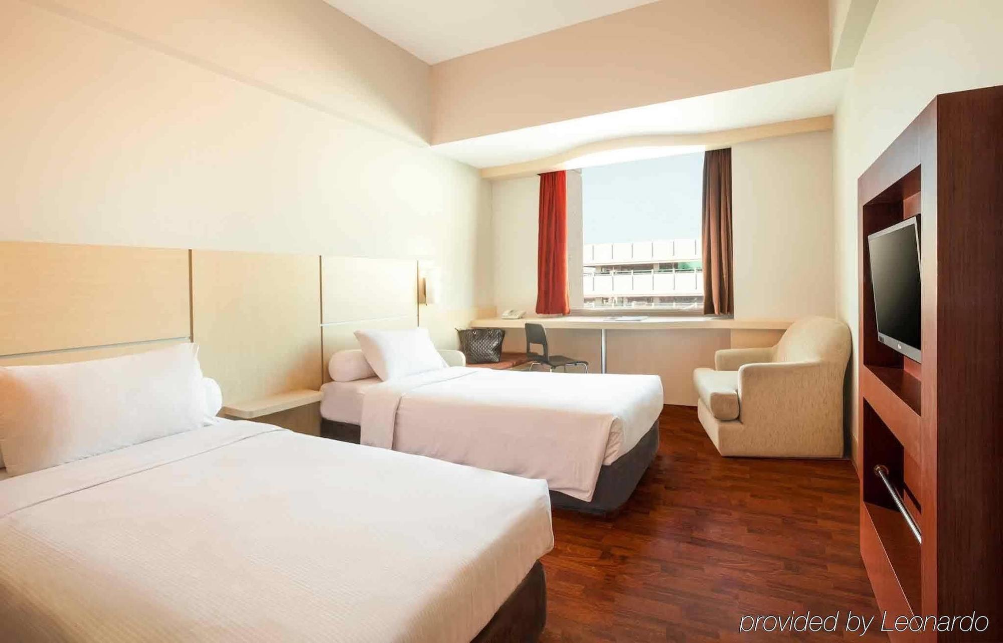 Ibis Mangga Dua Hotel Jakarta Luaran gambar
